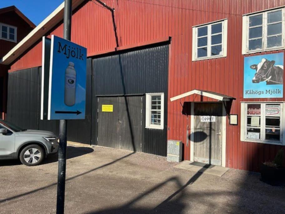 Laegenhet Pa Landet Naera Stan Apartment Jonsered Exterior photo